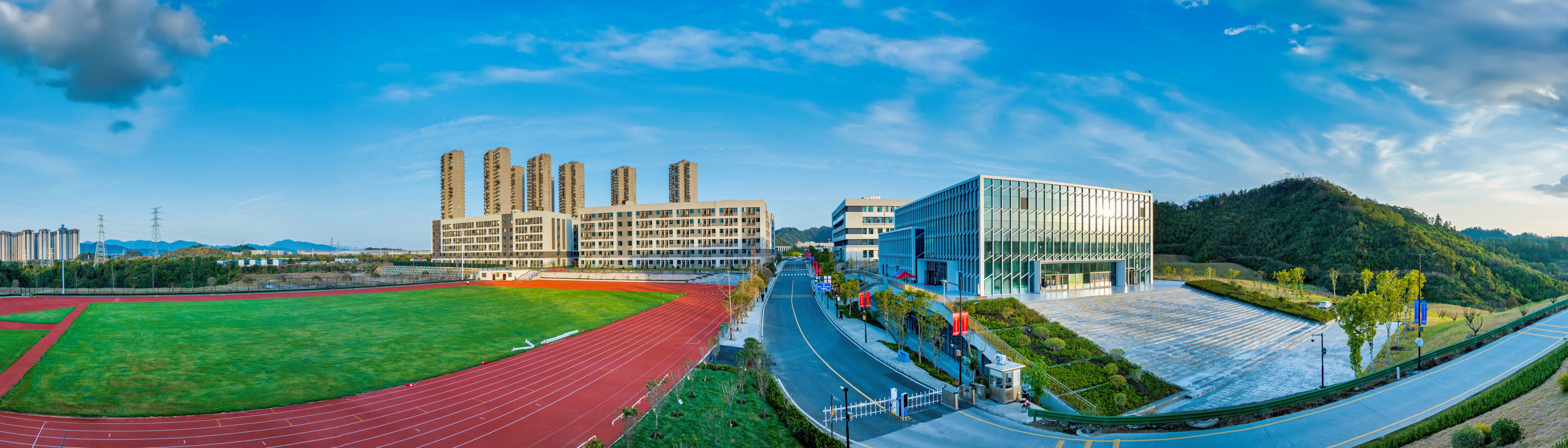 湖北汽车工业学院 gallery image 2